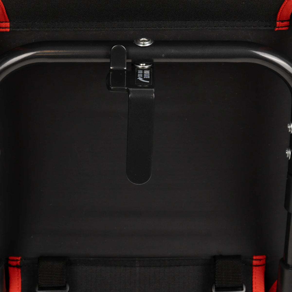 Close-up of the L-hook underneath the redline fade Stadium Rock-Cliner 2.0.